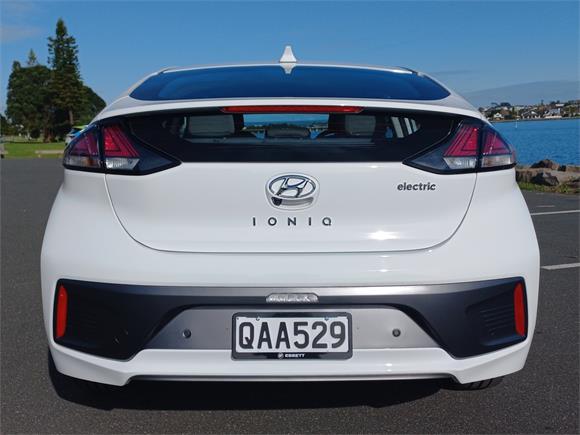 2023 Hyundai IONIQ Electric 38.3 kWh