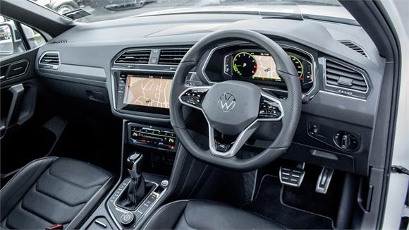 2022 Volkswagen Tiguan Tsi R Line 4Motion DSG