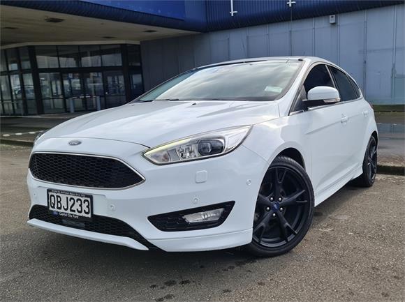 Ford Focus Titanium 1.5P EcoB Hatch 2018