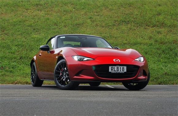 Mazda MX-5 U 2.0 Roadster GT 6MT 2025