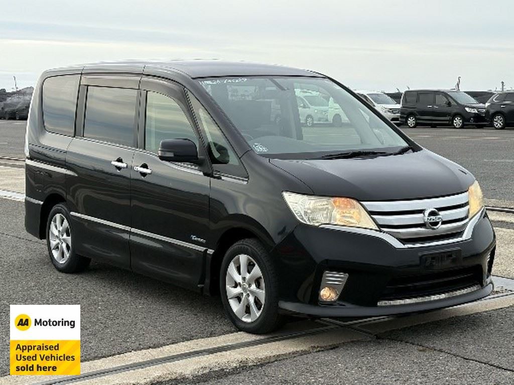Nissan Serena 2012