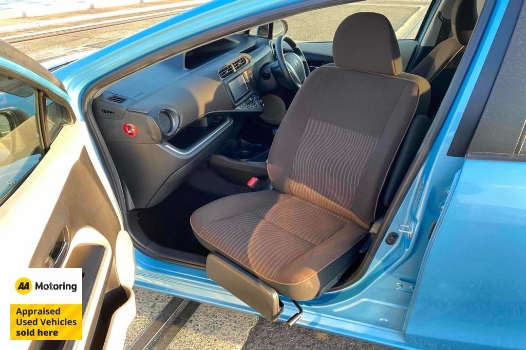 Toyota Aqua 2013
