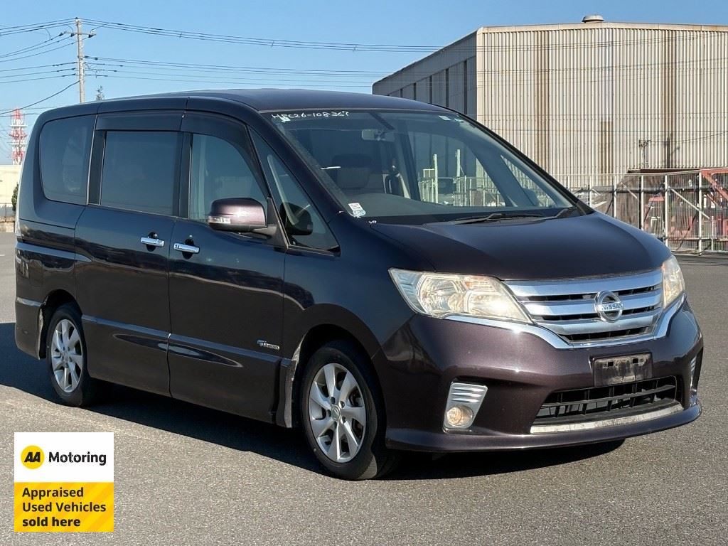 Nissan Serena 2013