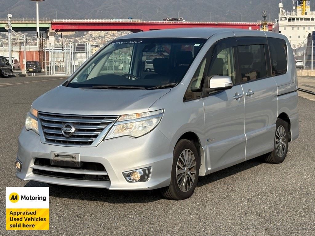 Nissan Serena 2015