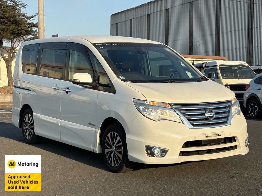 Nissan Serena 2015