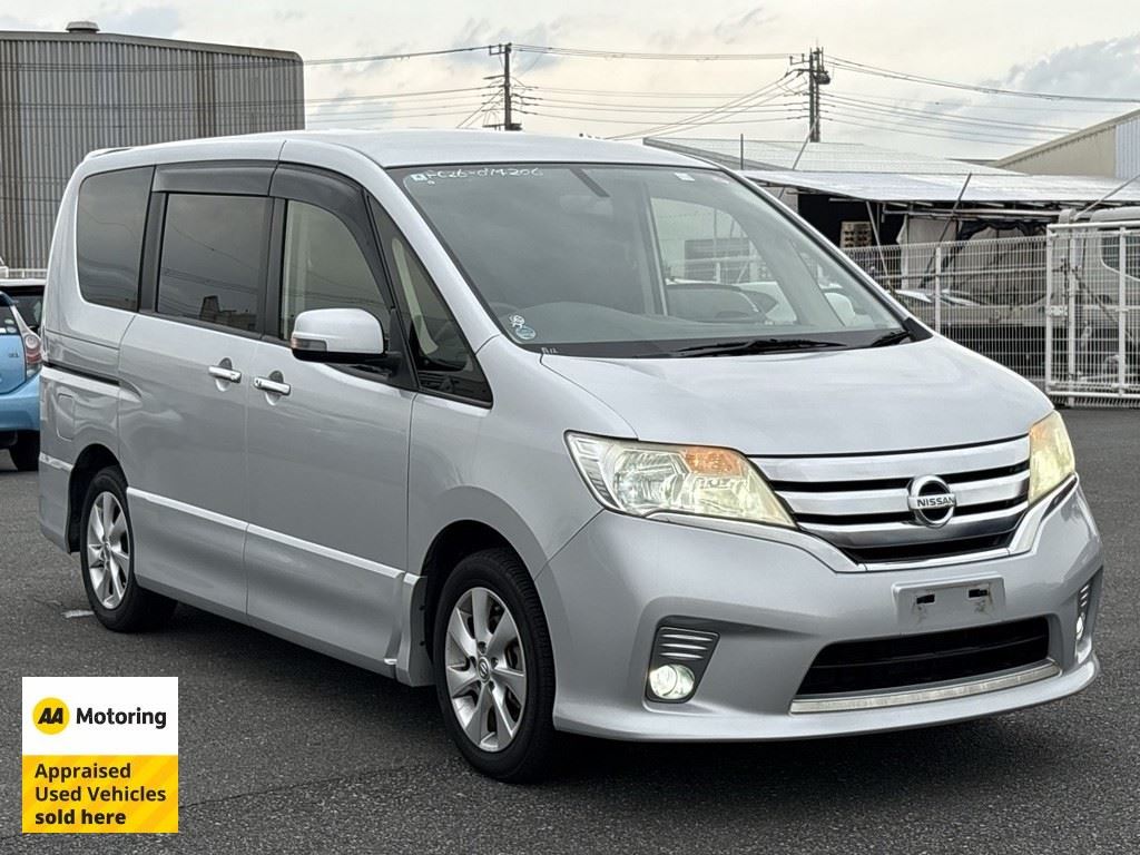 Nissan Serena 2012