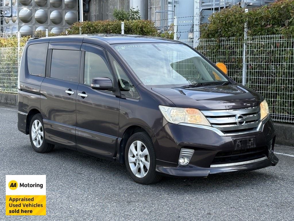 Nissan Serena 2012