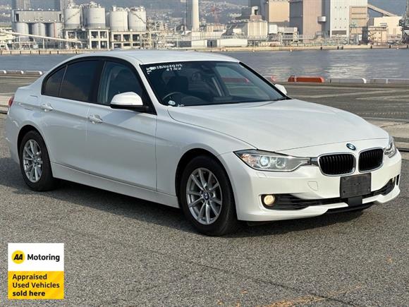 2014 BMW 320i