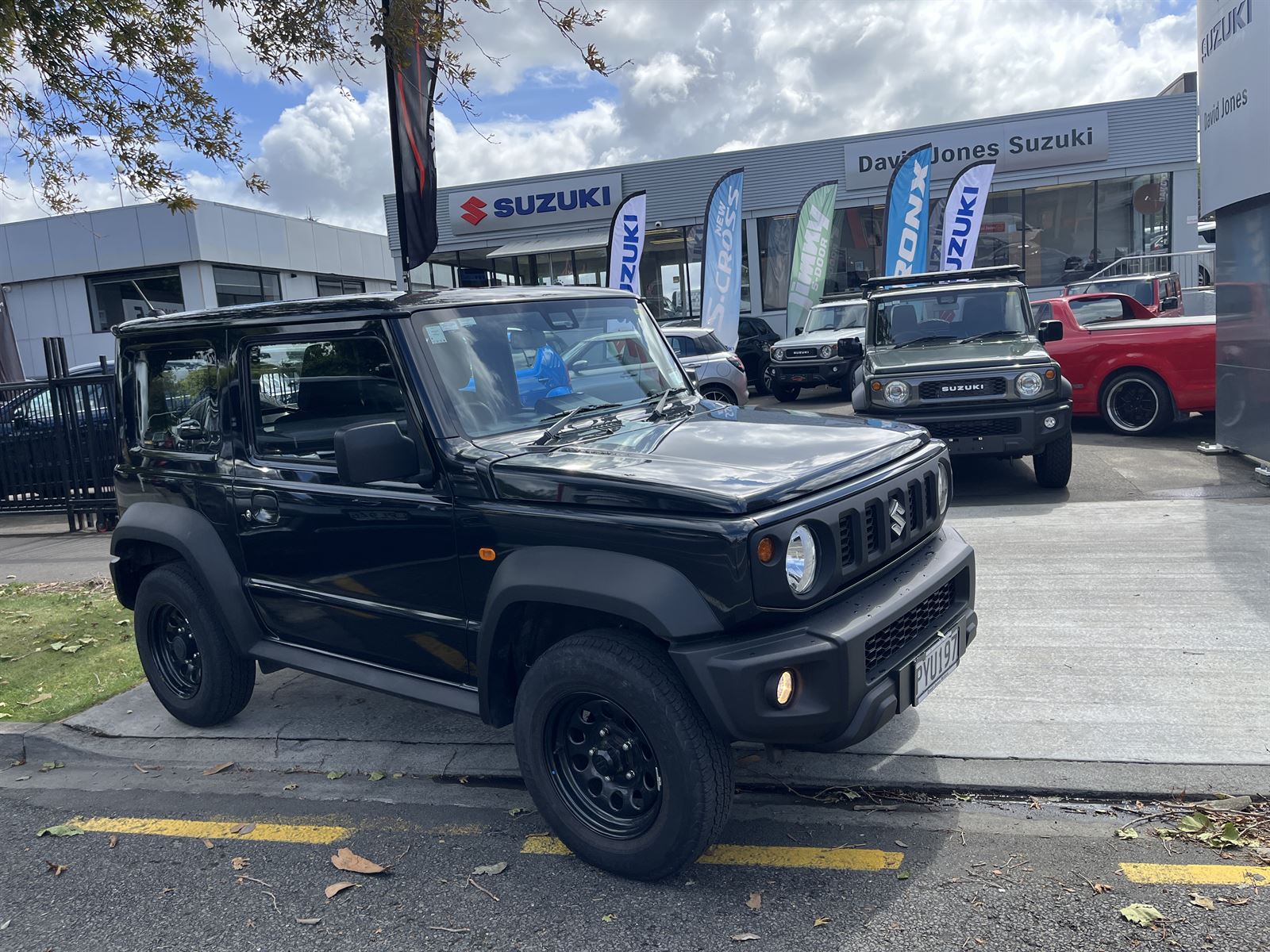 Suzuki Jimny 2023