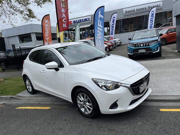 Mazda 2 GLX 2014