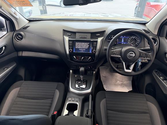 New Nissan Navara ST