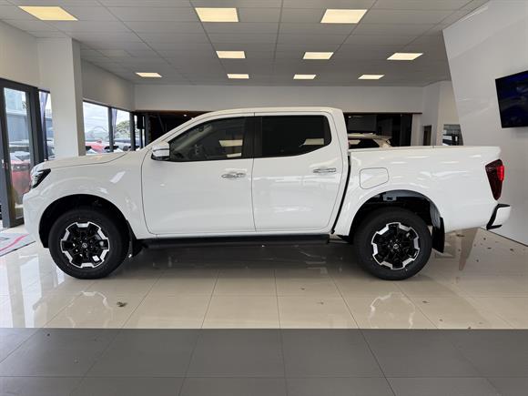 New Nissan Navara ST-X