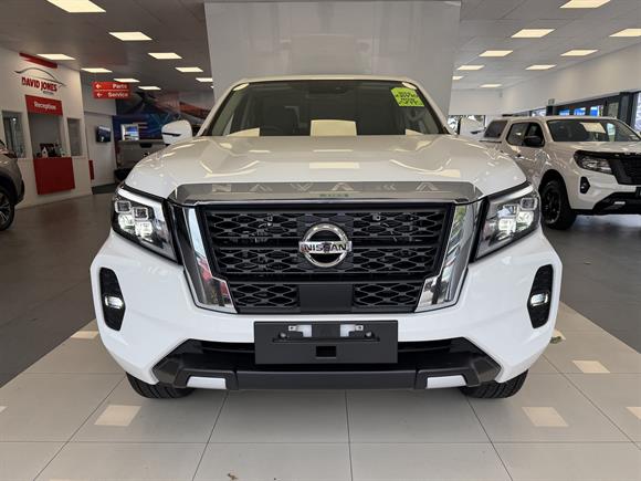 New Nissan Navara ST-X