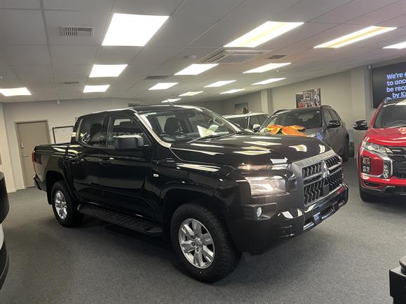 Mitsubishi Triton DC GLX 4WD 6AT 2026