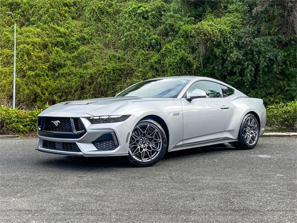 Ford Mustang Fastback GT 5.0 2025