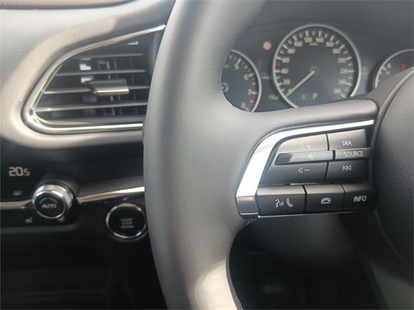 New Mazda CX-30 2.0X MHEV takami AWD 6A