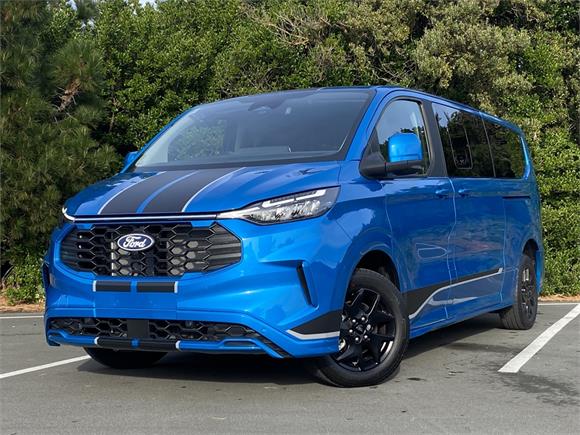 Ford Tourneo Transit Custom Sport AWD 2026