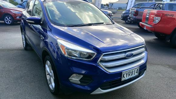 Ford Escape TREND FWD PETROL 2017