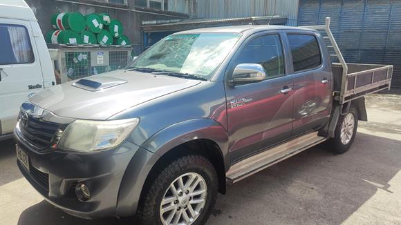 Toyota Hilux SR5 TD DC 4x4 Auto Flatdeck 2013