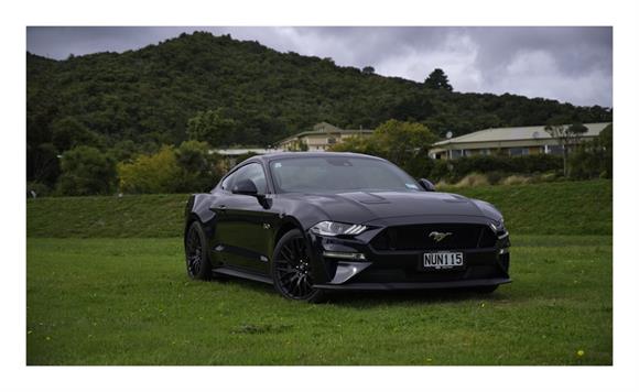 Ford Mustang 5.0L Fastback 2021