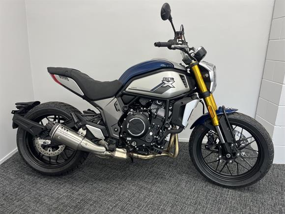 CFMoto 700CL-X 700 Heritage 2021