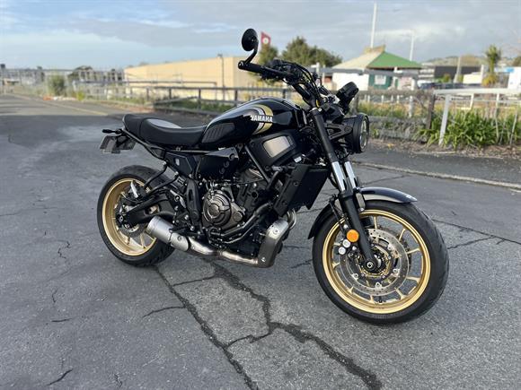 Yamaha XSR700 2023