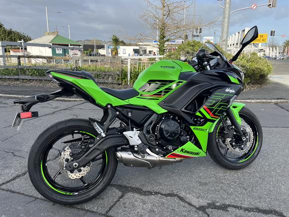 2024 Kawasaki EX650 NINJA 650 L