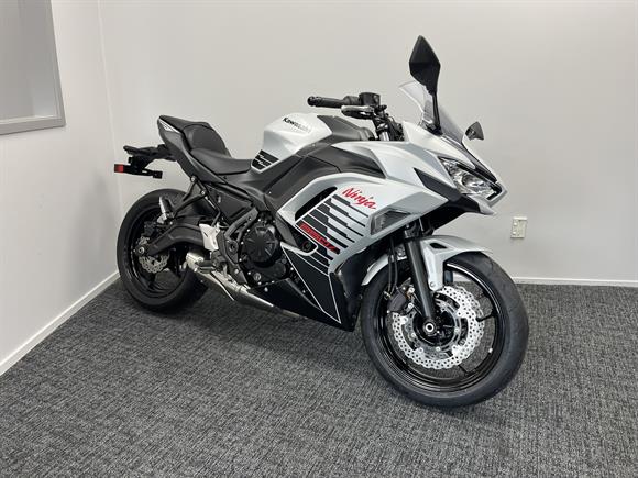 Kawasaki EX650 Ninja 650 LAMS 2026 - The best site for Motorbikes