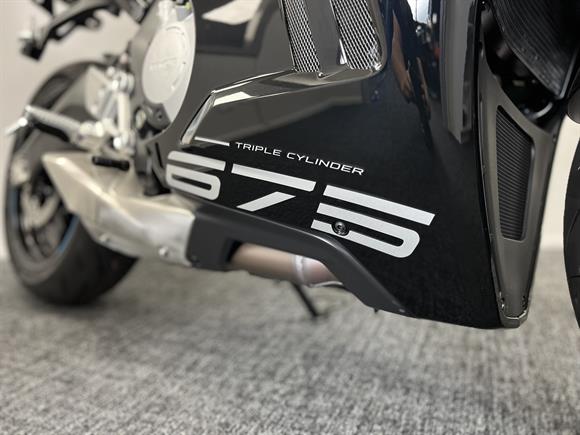 New CFMoto 675SR-R 675SR-R