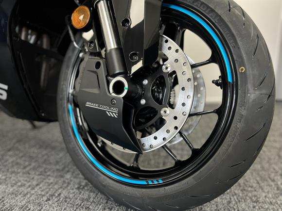New CFMoto 675SR-R 675SR-R