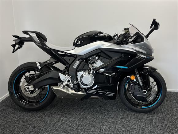 New CFMoto 675SR-R 675SR-R