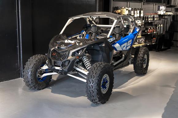 Can-Am Maverick 	Maverick X rs with Smart-Shox TURBO RR INT 2023