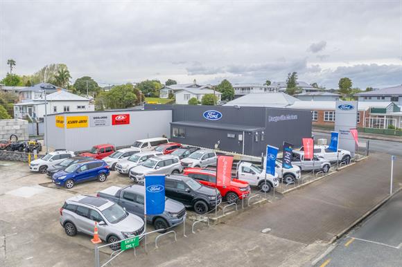 Ford Kuga AMBIENTE AWD PETROL 2015