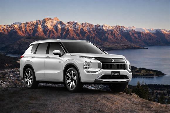 Mitsubishi Outlander PHEV VRX (S-AWC) 2026