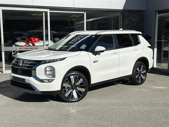 Mitsubishi Outlander PHEV XLS (S-AWC) 2026