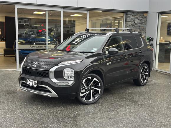 Mitsubishi Outlander PHEV VRX AWD 7 Seater 2022