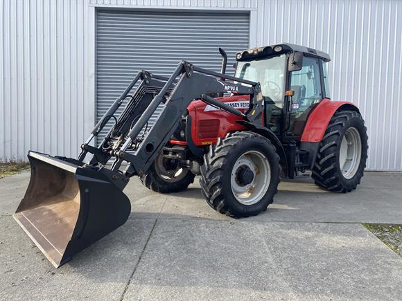 Massey Ferguson 5465