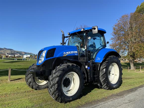 New Holland T7.185 2015