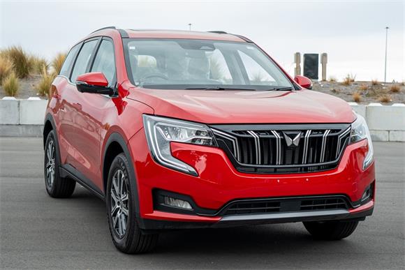 Mahindra XUV700 2025