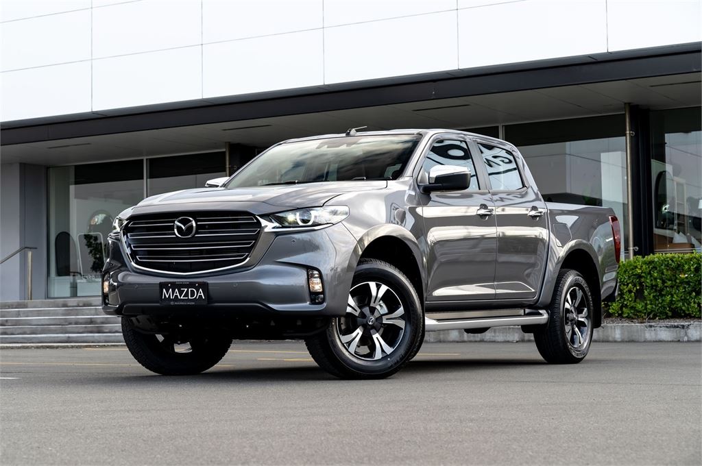 Mazda BT-50 2024