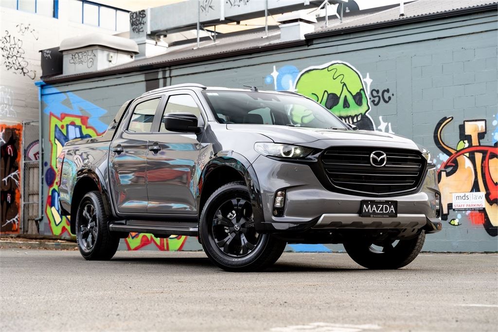 Mazda BT-50 2024