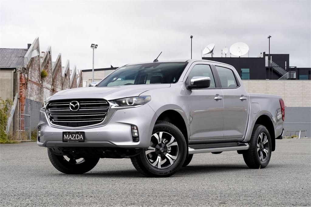 Mazda BT-50 2024