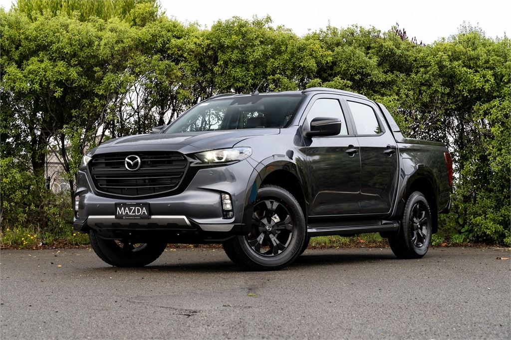 Mazda BT-50 2024