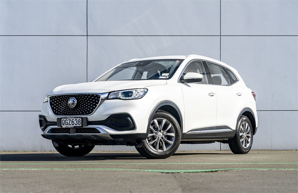 MG HS 2023