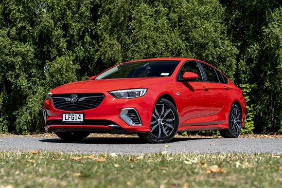Holden Commodore RS 2018