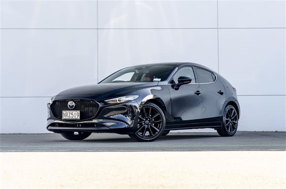 Mazda 3 TAKAMI 2021