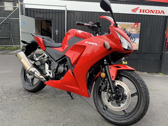 2017 Honda CBR300