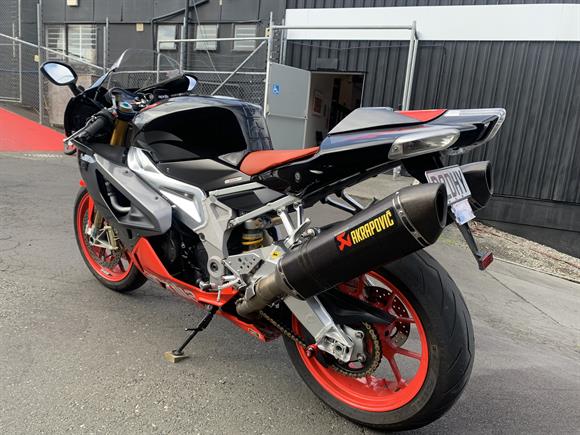 2008 Aprilia RSV1000R