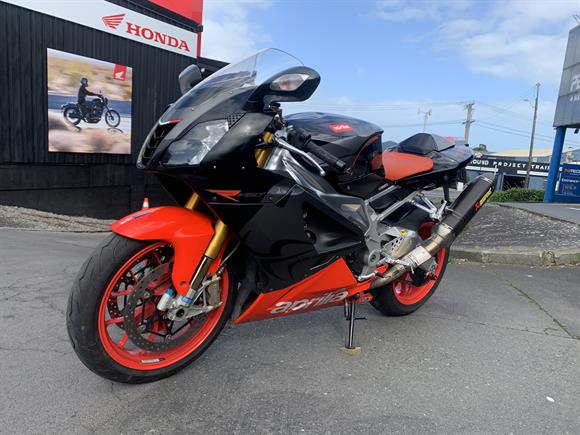 2008 Aprilia RSV1000R