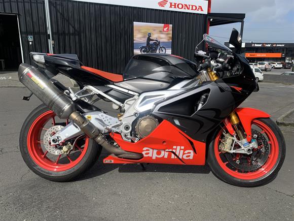 Aprilia RSV1000R 2008